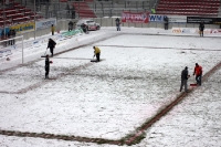 Schneeräumung beim Spiel HFC gegen Chemnitzer FC