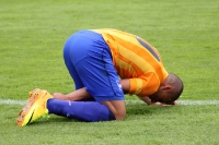 Änis Ben-Hatira im orangen Trikot von Hertha BSC
