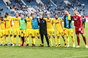 KSC feiert 3:0-Sieg in Rostock