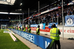 Support und Jubel MSV Duisburg Fans gegen FSV Frankfurt 22-04-2017