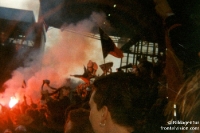 Eintracht Frankfurt zünden in Dortmund Pyrotechnik, Anfang 90er