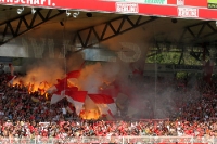 Ultras des 1. FC Union Berlin zünden Pyrotechnik beim Heimspiel gegen den FC Ingolstadt 04