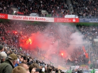 Pyroshow der Kölner Fans in Mönchengladbach