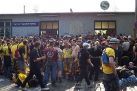 Fans der SG Dynamo Dresden am S-Bahnhof Berlin Spindlersfeld, 2007