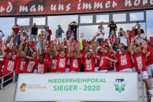 Pokalfeier RWE gegen Kleve 22-08-2020