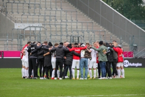 RWE Mannschaft feiert Sieg vs. Münster 17-10-2020