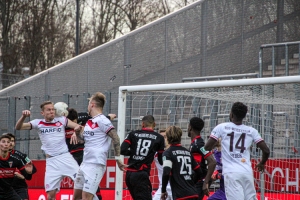 Rot-Weiss Essen vs. FC Wegberg Beek Spielfotos 19-12-2020
