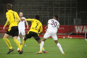 Rot-Weiss Essen vs. Borussia Dortmund Spielszenen 17-03-2021