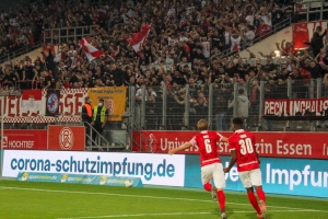 Dennis Grote Torschütze Rot-Weiss Essen Fans im Spiel gegen Schalke 04 U23 17-09-2021