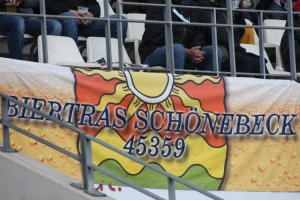 Biertras Schönebeck Zaunfahne Rot-Weiss Essen vs. SF Lotte 13-11-2021 Spielfotos