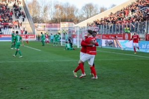 Sandro Plechaty, Isaiah Young Rot-Weiss Essen vs. SV Rödinghausen Spielfotos 27-11-2021
