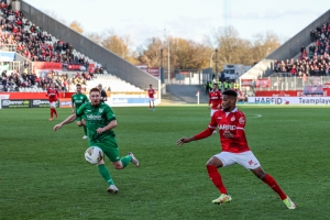 Isaiah Young, Patrick Choroba Rot-Weiss Essen vs. SV Rödinghausen Spielfotos 27-11-2021