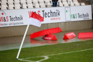 Eckfahne im Wind Rot-Weiss Essen vs. Fortuna Düsseldorf 2 Spielfotos 06-02-2022