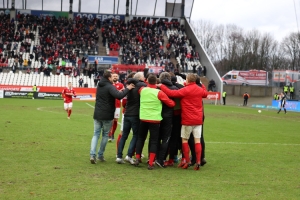Isaiah Young Torjubel RWE vs. Fortuna Düsseldorf 06-02-2022