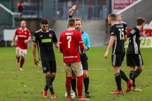 Luca Dürholtz gelb-rote Karten RWE vs. Fortuna Düsseldorf 06-02-2022