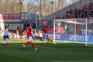 Jovan Jovic Rot-Weiss Essen vs. KFC Uerdingen Spielfotos 19-03-2022
