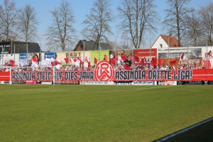 Rot-Weiss Essen Fans Fahnen Choreo Wiedenbrück 26-03-2022