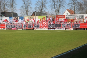Rot-Weiss Essen Fans Fahnen Choreo Wiedenbrück 26-03-2022