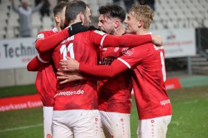 Rot-Weiss Essen Torjubel zum 1:0 über 1. FC Köln U21 01-04-2022