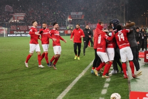 Rot-Weiss Essen Jubel über Sieg gegen 1. FC Köln U21 01-04-2022