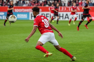 Isaiah Young Rot-Weiss Essen vs. FC Wegberg-Beeck Spielfotos 29.04.2022