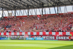 Rot-Weiss Essen  Fans Stimmung Saisonfinale 14.05.2022