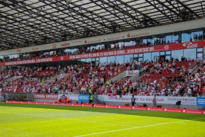 Haupttribüne Stadion an der Hafenstraße Juli 2022 