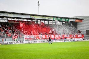 Choreo Rot-Weiss Essen Fans in Wiesbaden 02.10.2022
