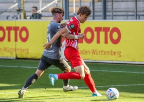 Niklas Tarnat SC Freiburg II vs. Rot-Weiss Essen Spielfotos 09.10.2022