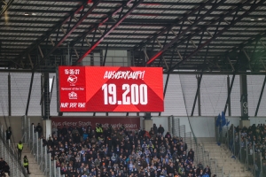 Stadion an der Hafenstraße ausverkauft Anzeigentafel Rot-Weiss Essen vs. MSV Duisburg 