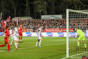 FC Viktoria Köln vs. Rot-Weiss Essen Spielfotos 13.02.2023