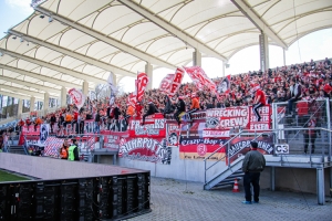 Gästeblock Rot-Weiss Essen Fans in Saarbrücken 18.03.2023