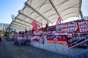 Gästeblock Rot-Weiss Essen Fans in Saarbrücken 18.03.2023