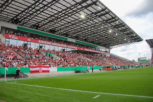 Stadion an der Hafenstraße Rot-Weiss Essen vs. Hamburger SV Spielfotos 13.08.2023