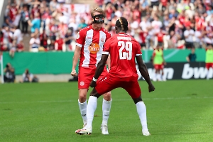 Moussa Doumbouya Rot-Weiss Essen vs. Hamburger SV Spielfotos 13.08.2023