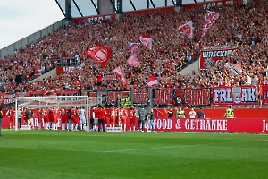 Rot-Weiss Essen Feier zum Sieg vs. Dynamo Dresden 01.10.2023