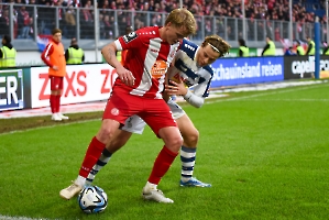 Felix Götze Casper Jander 3. Liga MSV Duisburg - Rot-Weiss Essen Spielfotos 26.09.2023