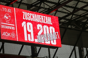 Anzeigentafel Rot-Weiss Essen vs. Arminia Bielefeld 04.11.2023