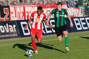 Isaiah Young Preußen Münster vs. Rot-Weiss Essen Spielfotos 28.01.2024