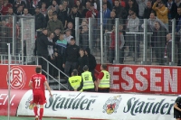 enttäuschte RWE-Fans lassen Dampf ab