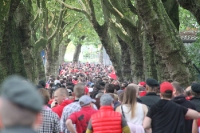Fanmarsch der RWE Fans zum Stadion Niederrhein