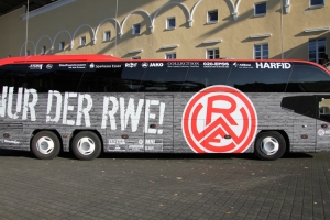 Rot-Weiss Essen Mannschaftsbus