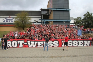RWE Fans Gruppenbild in Oberhausen 2019