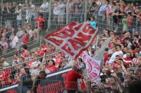RWE Fans in Oberhausen - Kanalkurve