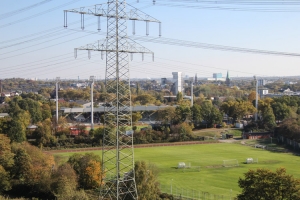 RWE Fans in Wattenscheid, Blick von Rheinelbe