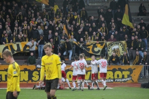 Spielfotos RWE in Dortmund 2019