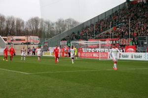 Spielszenen RWE gegen Düsseldorf 2017