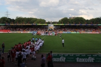 RWO gegen RWE 2012 - Einlauf der Mannschaften