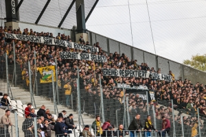 Spruchband Dynamo Dresden in Essen 15.10.2022
