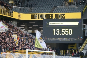 Anzeigentafel Zuschauerzahl Borussia Dortmund U23 vs. Dynamo Dresden 3. Liga 12.03.2023